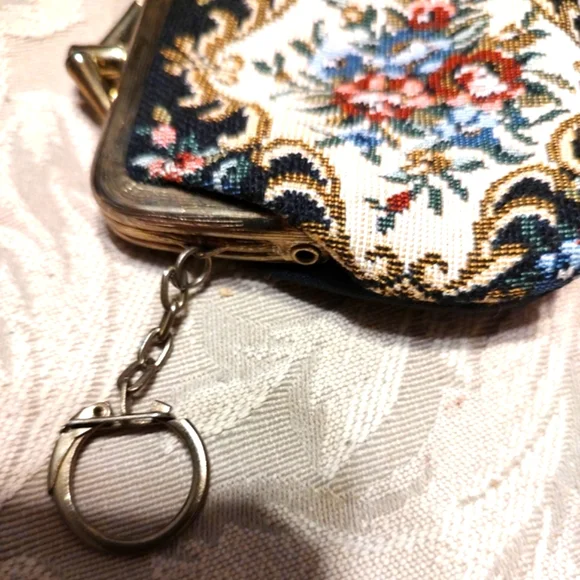 🌿🌹🌿 Lovely Vintage Petite Floral Tapestry Evening Bag Purse Handbag - Picture 13 of 13